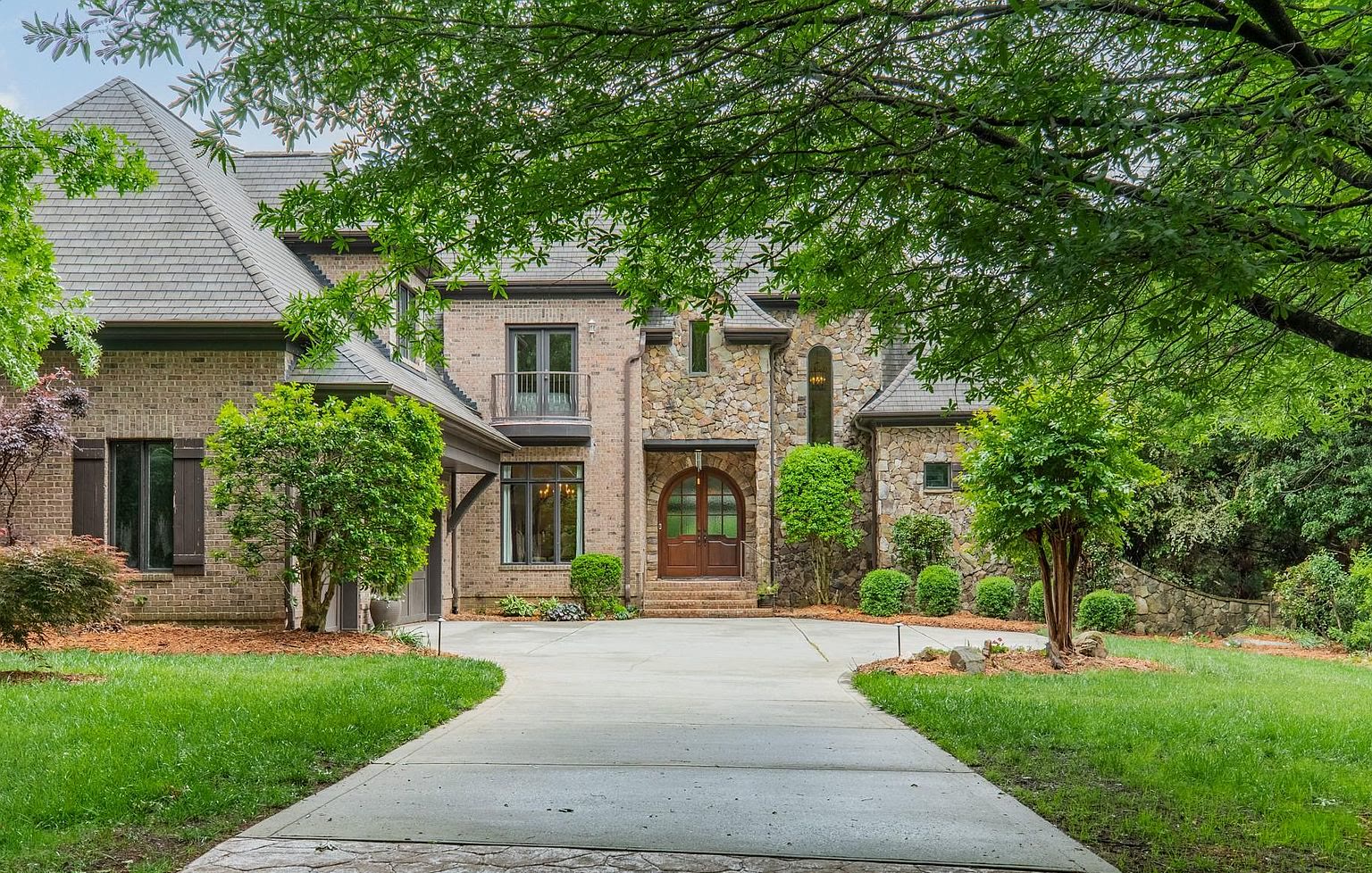 725 Wild Berry Court photo 9