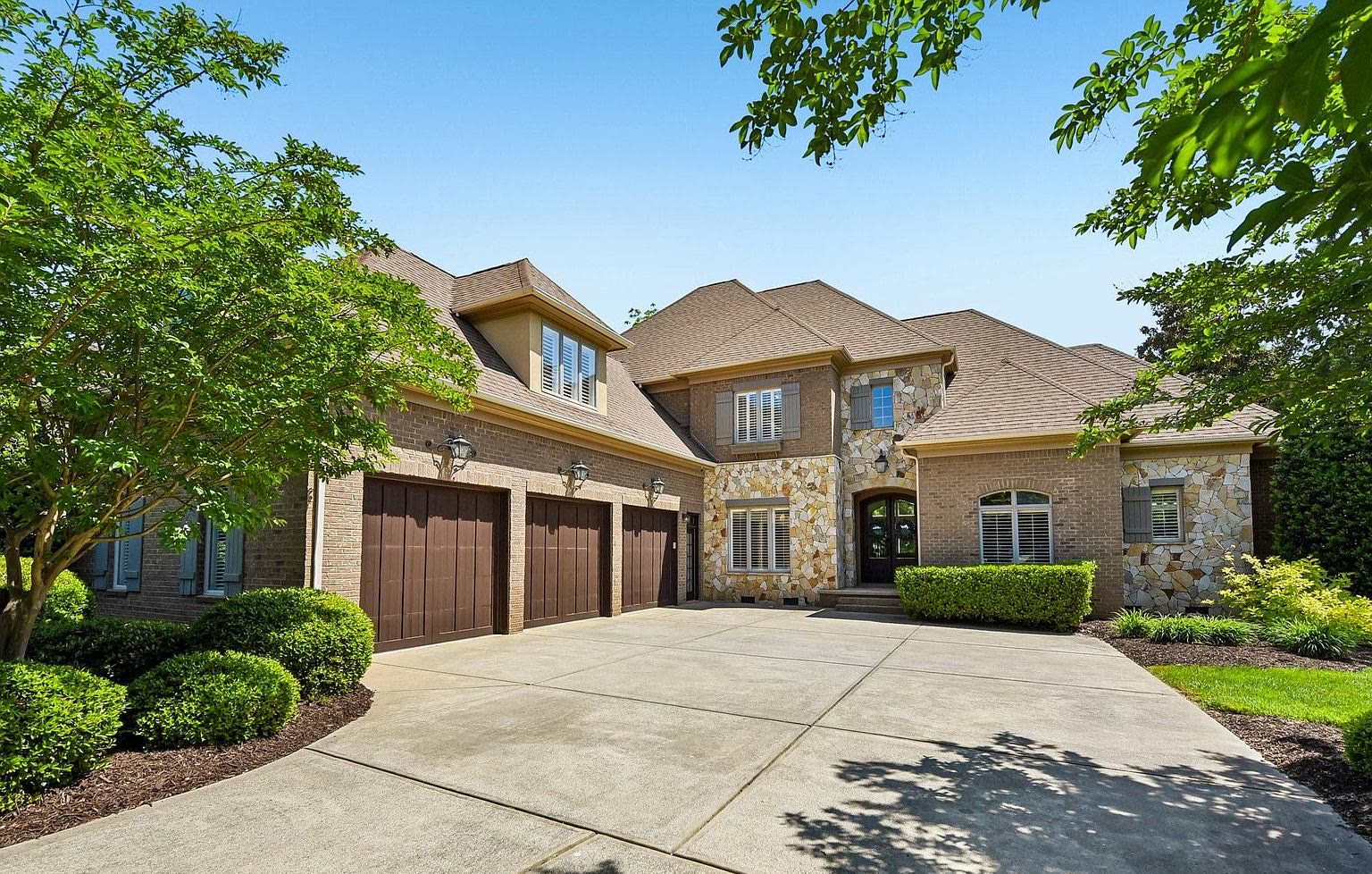 725 Wild Berry Court photo 10
